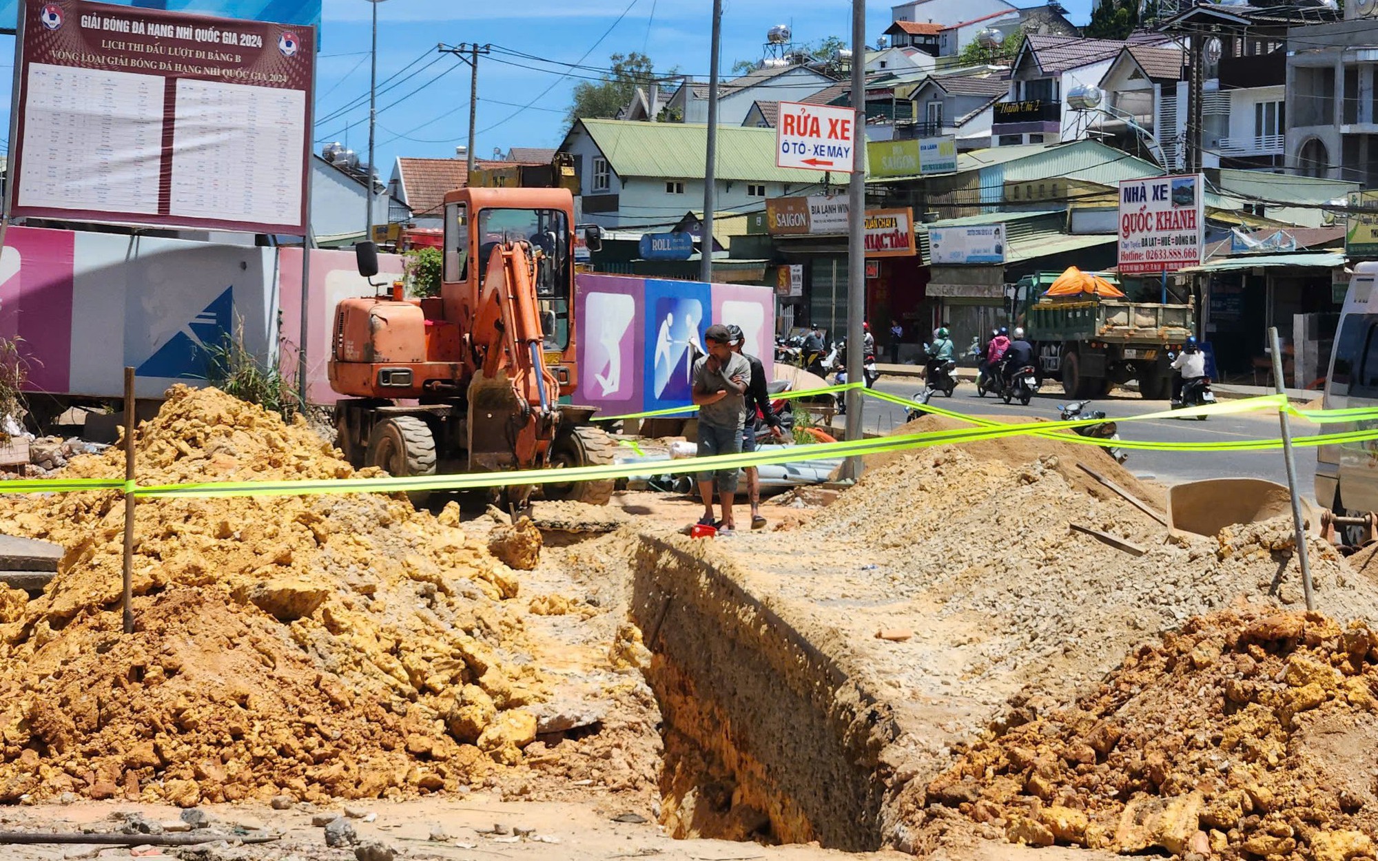 Phát hiện vật nghi quả bom "khủng" khi làm đường ở Đà Lạt