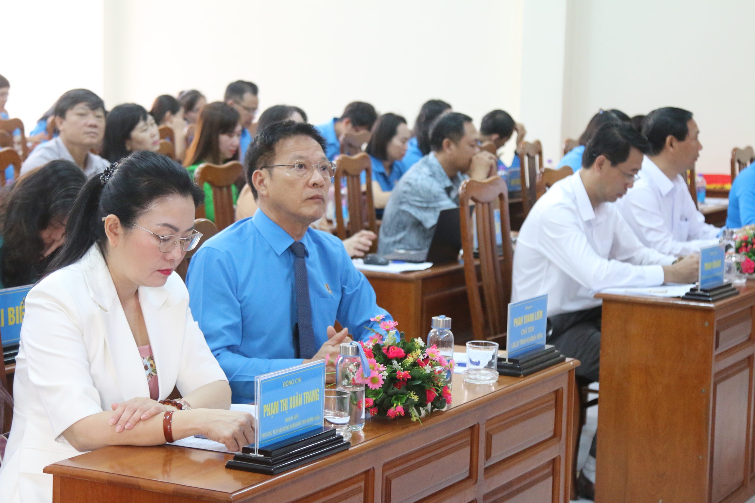 42.000 người lao động ở Kh&aacute;nh H&ograve;a được hỗ trợ tiền ăn với mức trung b&igrave;nh 20.000 đồng/ca- Ảnh 1.