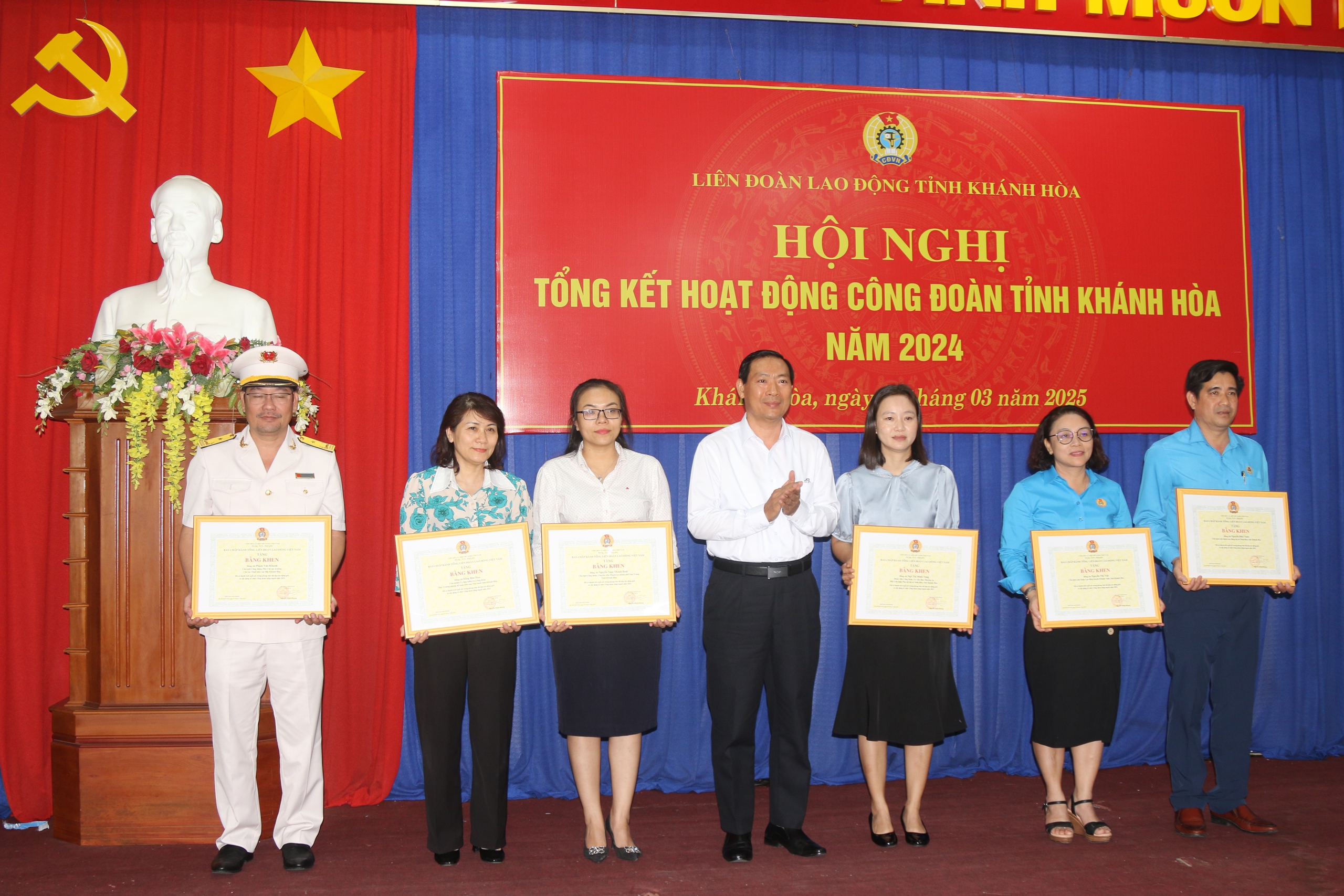 42.000 người lao động ở Kh&aacute;nh H&ograve;a được hỗ trợ tiền ăn với mức trung b&igrave;nh 20.000 đồng/ca- Ảnh 5.