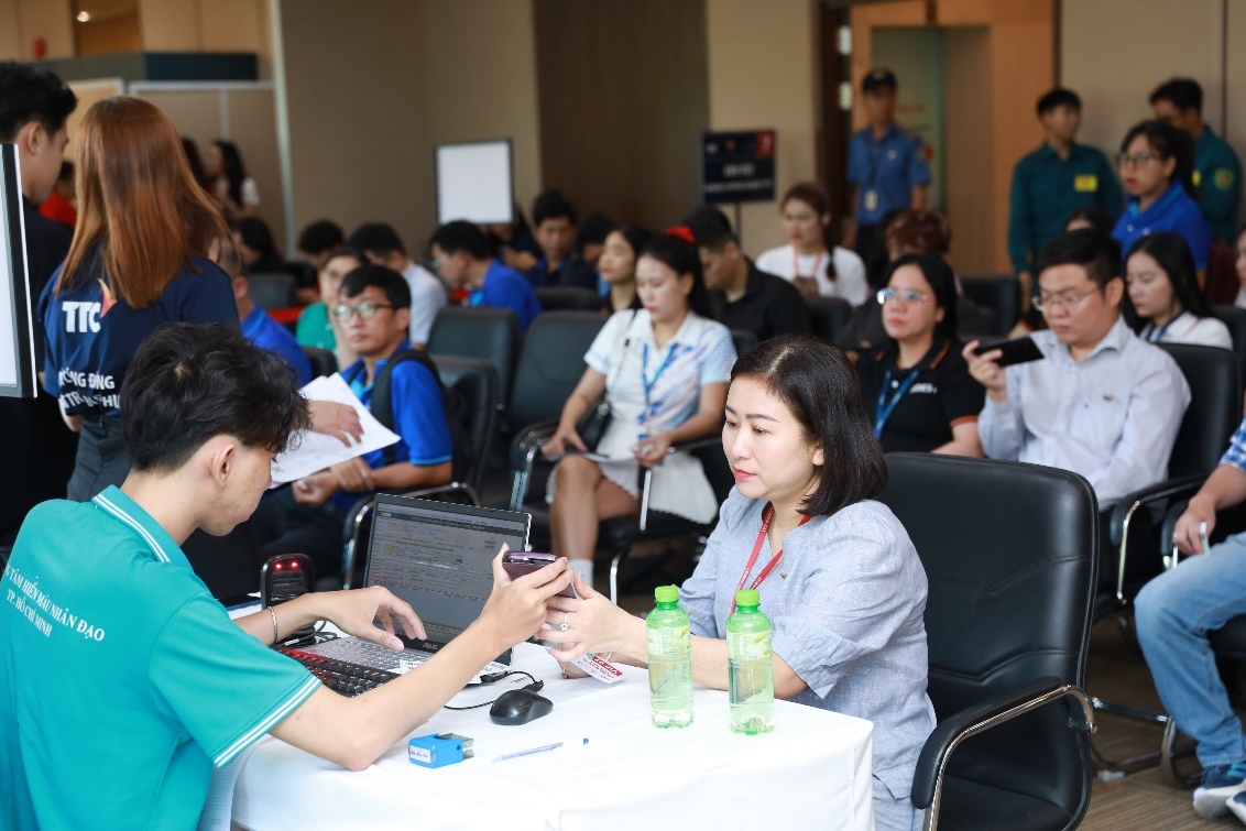 Gần 170 c&aacute;n bộ nh&acirc;n vi&ecirc;n Tập đo&agrave;n TTC tham gia hiến m&aacute;u tự nguyện- Ảnh 3.