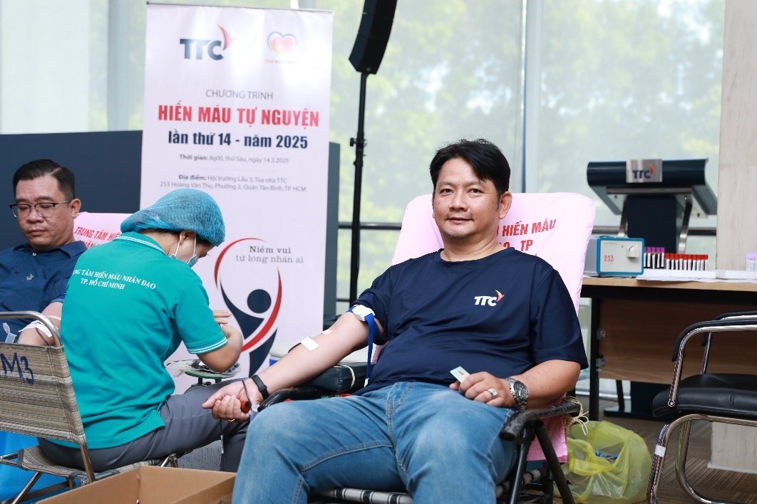 Gần 170 c&aacute;n bộ nh&acirc;n vi&ecirc;n Tập đo&agrave;n TTC tham gia hiến m&aacute;u tự nguyện- Ảnh 2.