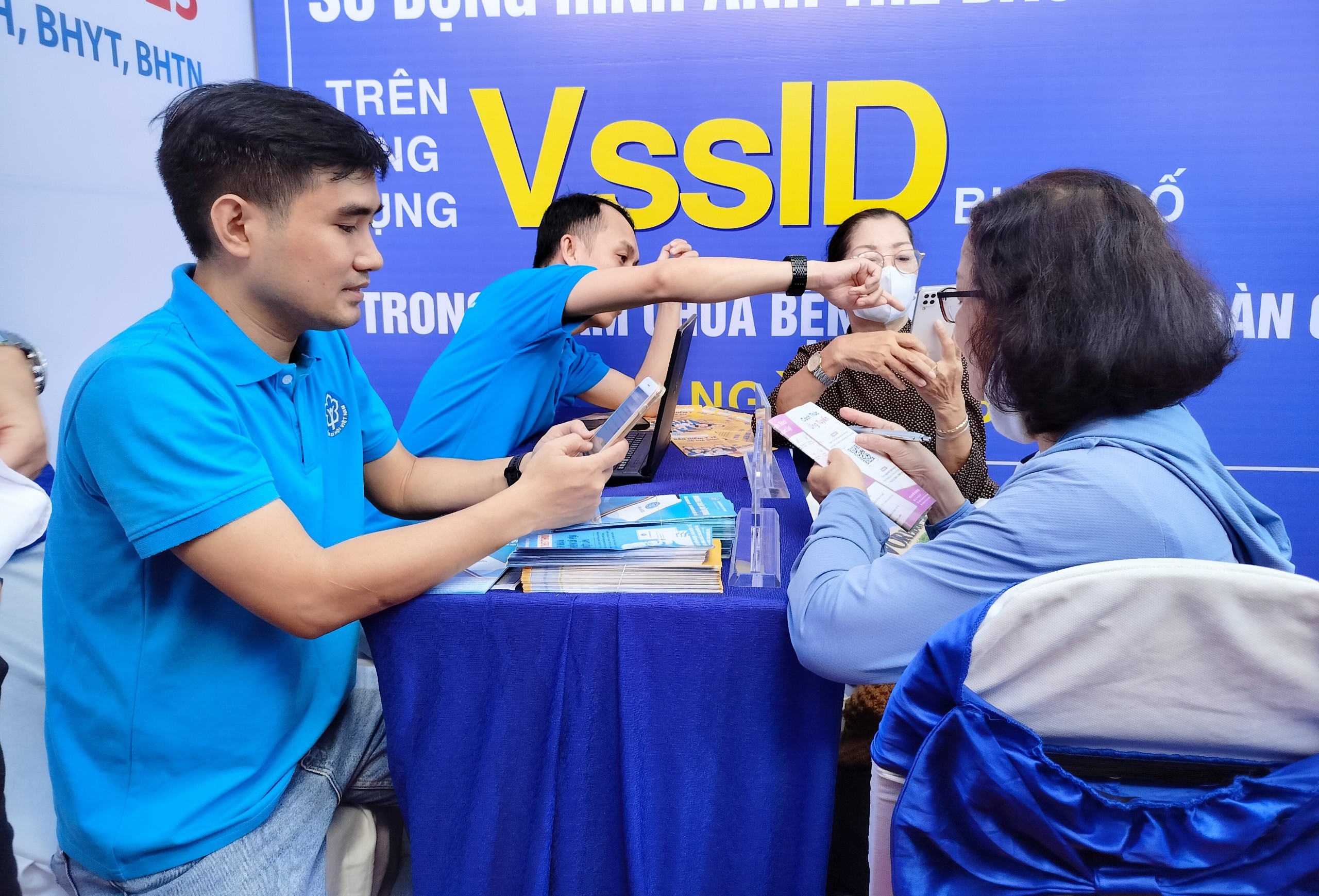 Người lao động c&oacute; bị phạt nếu thỏa thuận với doanh nghiệp kh&ocirc;ng đ&oacute;ng BHXH bắt buộc?- Ảnh 1.