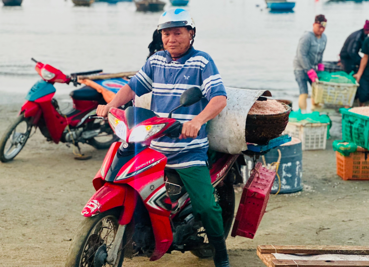 Đ&agrave; Nẵng: Ruốc biển khan hiếm, hơn 7 triệu đồng/tạ vẫn kh&ocirc;ng c&oacute; m&agrave; mua- Ảnh 5.