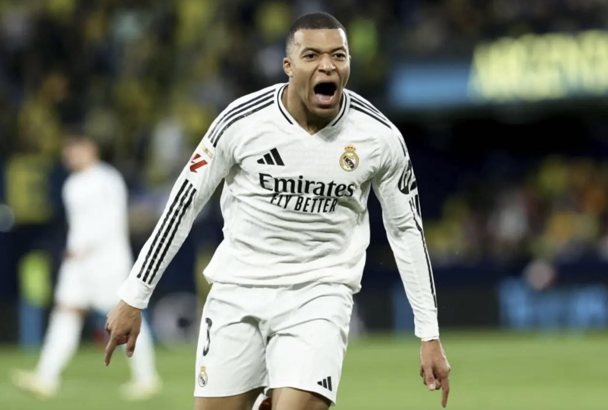 Nhấn ch&igrave;m "t&agrave;u ngầm v&agrave;ng", Mbappe đưa Real Madrid l&ecirc;n đỉnh bảng La Liga- Ảnh 3.