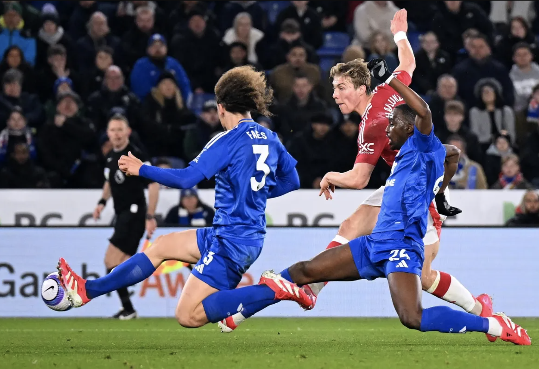 Thắng nh&agrave;n Leicester, Man United "giải hạn" d&agrave;n sao tấn c&ocirc;ng- Ảnh 1.
