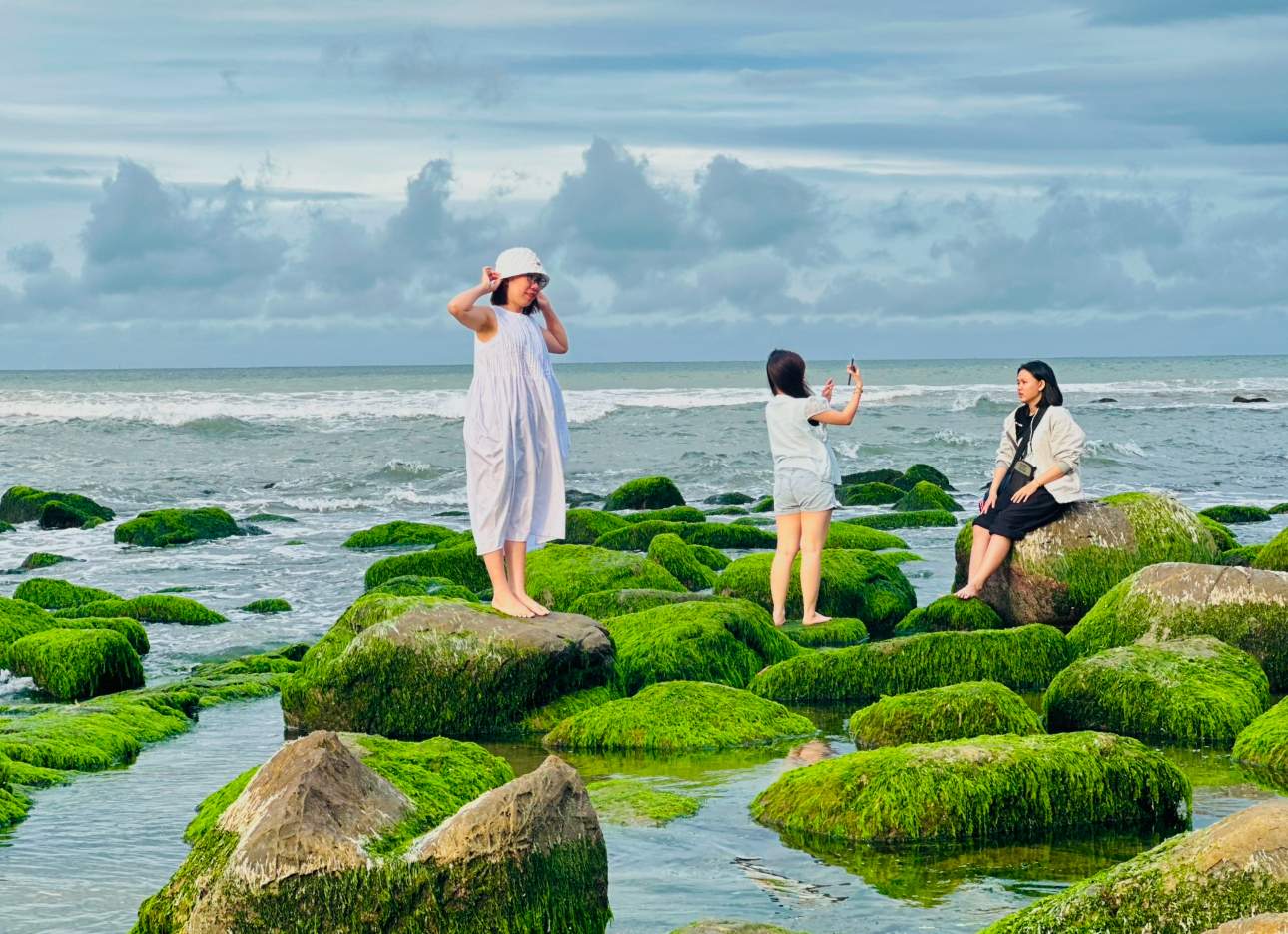 Ngắm b&atilde;i r&ecirc;u Nam &Ocirc; &ndash; &ldquo;thi&ecirc;n đường&rdquo; check-in của giới trẻ- Ảnh 6.
