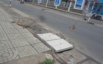 Đã gắn nắp cống mới