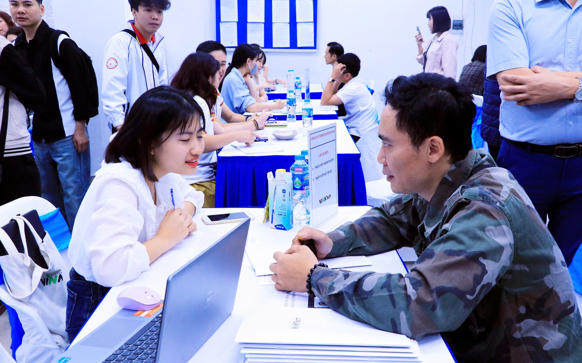 LAO ĐỘNG HỒI HƯƠNG XOAY XỞ TÌM VIỆC (*): Cần nhiều giải pháp