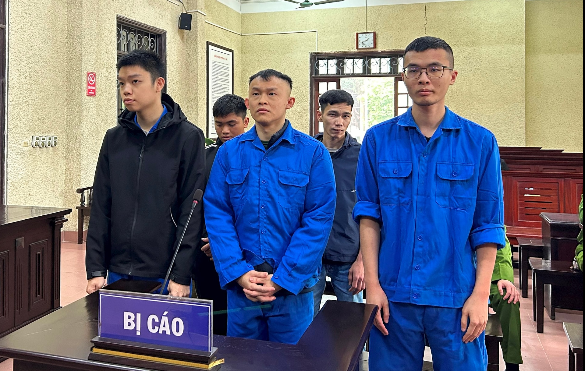 Nh&oacute;m đối tượng cấu kết với người nước ngo&agrave;i "rửa tiền" trị gi&aacute; hơn 6 triệu USD- Ảnh 1.