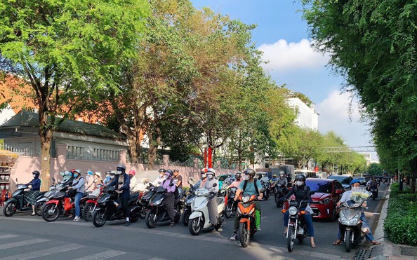 Thời tiết TP HCM h&ocirc;m nay, 19-3: Nắng n&oacute;ng, nền nhiệt cao nhất 35 độ C- Ảnh 1.