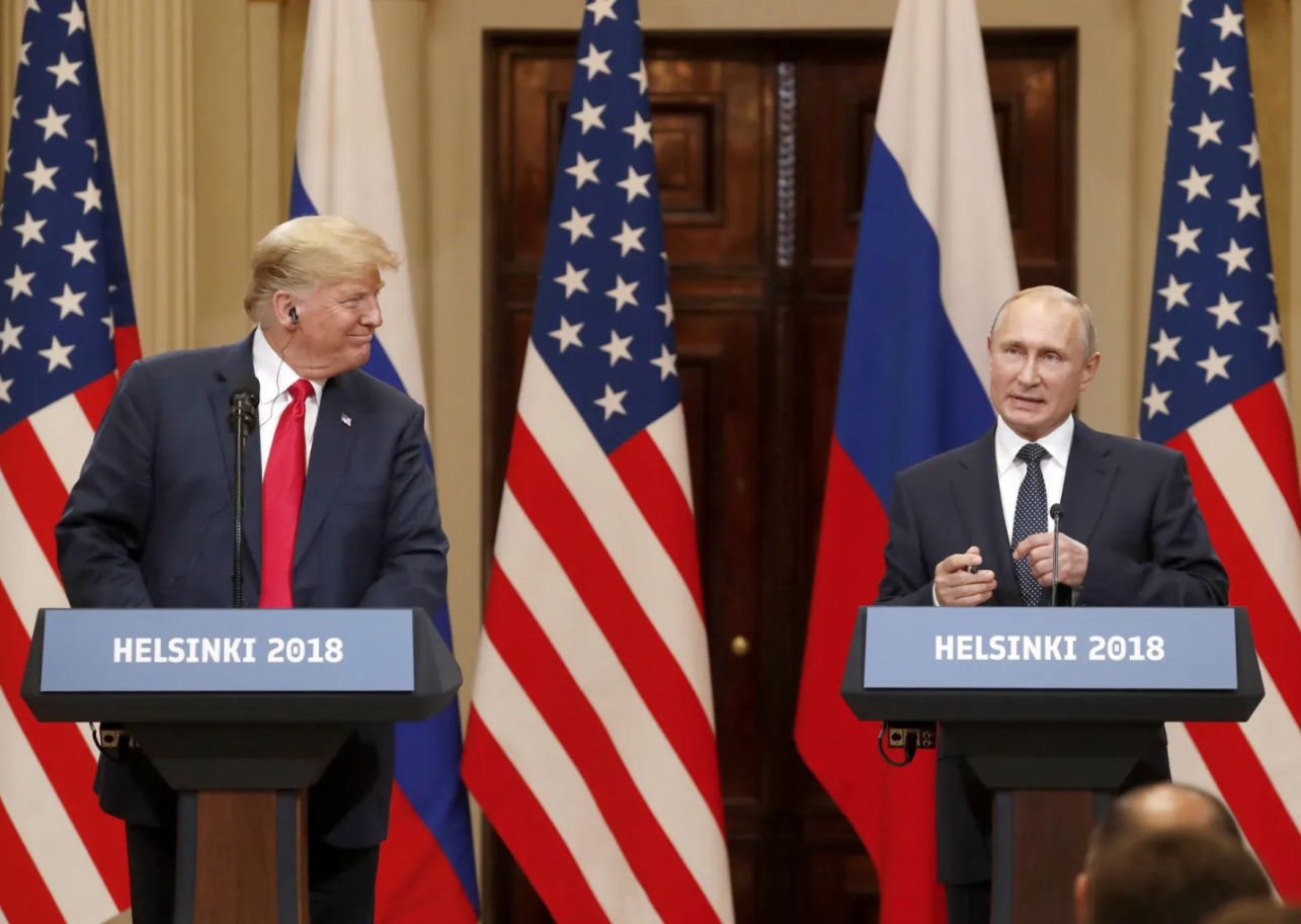 Tổng thống Mỹ Donald Trump v&agrave; Tổng thống Nga Vladimir Putin điện đ&agrave;m- Ảnh 1.