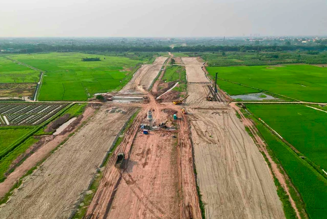 Chủ tịch H&agrave; Nội quyết liệt chỉ đạo ho&agrave;n th&agrave;nh hạng mục đường V&agrave;nh đai 4 - v&ugrave;ng Thủ đ&ocirc;- Ảnh 1.