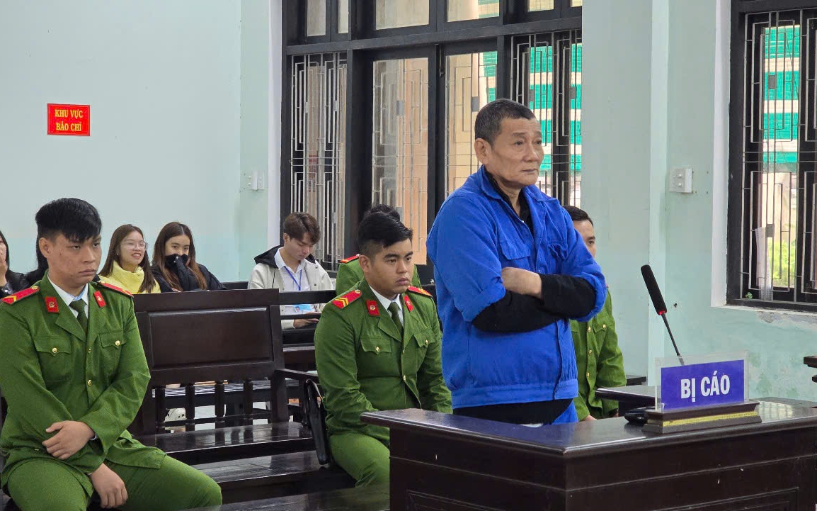 Chém chú ruột vì tiền góp nhậu, lãnh 7 năm tù