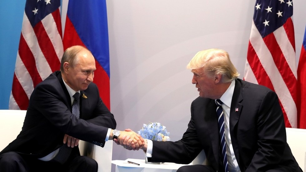 Tổng thống Nga Vladimir Putin vừa c&oacute; cuộc điện đ&agrave;m với Tổng thống Mỹ Donald Trump. Ảnh: Văn ph&ograve;ng Tổng thống Nga