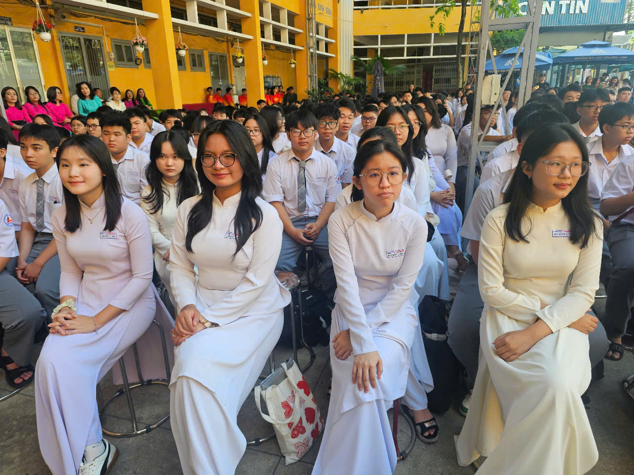 Khai th&aacute;c tiềm năng kh&aacute;c biệt của TP HCM cần sự chung tay của đội ngũ nh&agrave; gi&aacute;o- Ảnh 3.