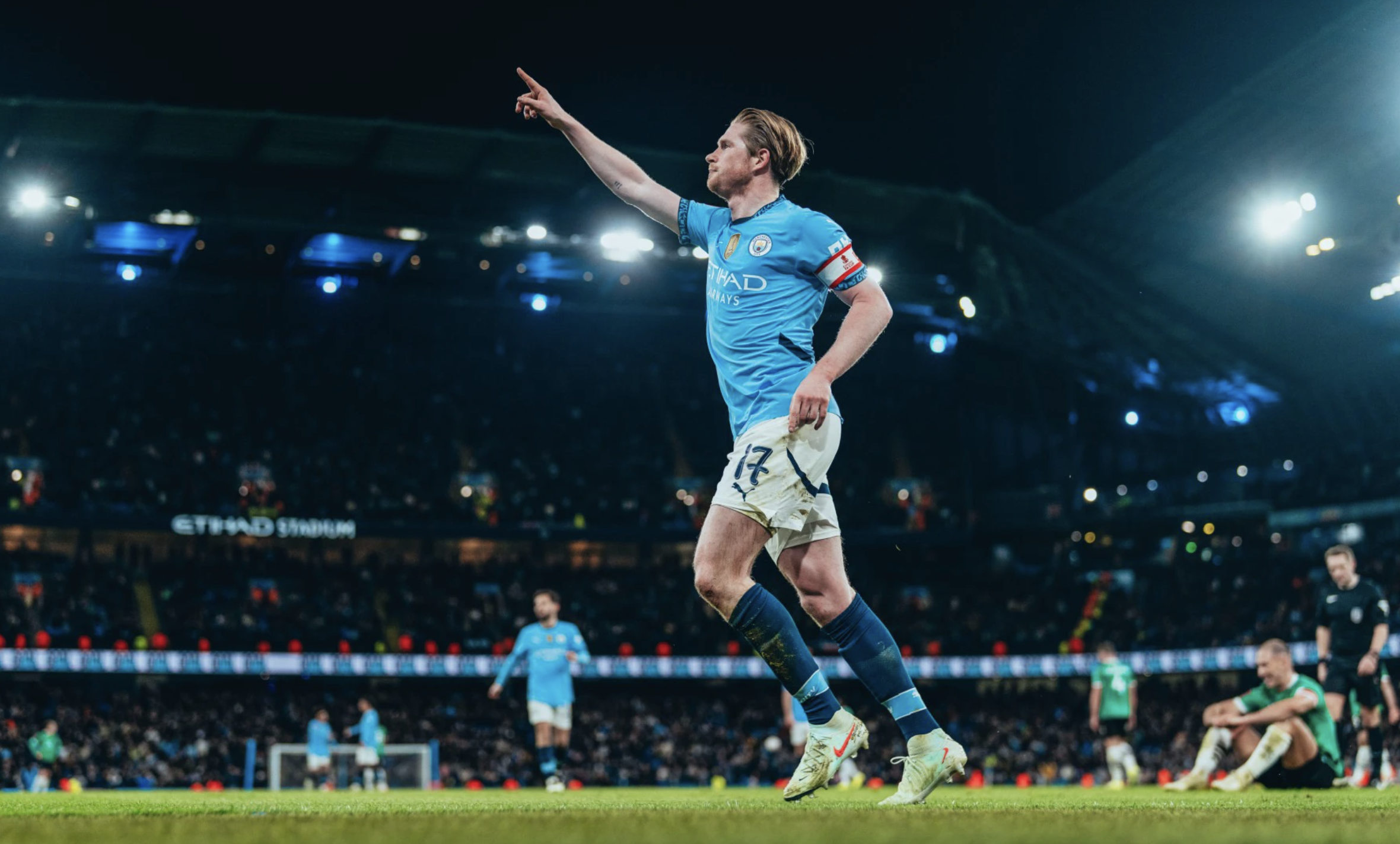 Sao trẻ O'Reilly tỏa s&aacute;ng, Man City nhọc nhằn hạ Plymouth Argyle ở FA Cup- Ảnh 5.