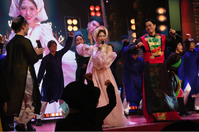 H&ograve;a Minzy b&ugrave;ng nổ khi hợp t&aacute;c c&ugrave;ng "vua h&agrave;i" Xu&acirc;n Hinh- Ảnh 5.