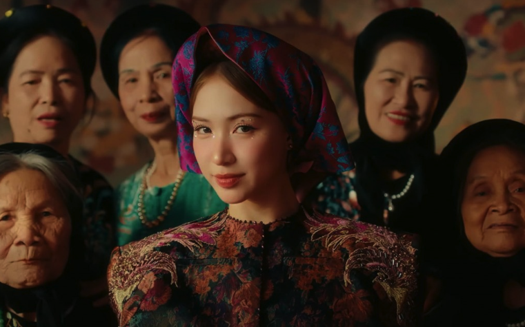 H&ograve;a Minzy b&ugrave;ng nổ khi hợp t&aacute;c c&ugrave;ng "vua h&agrave;i" Xu&acirc;n Hinh- Ảnh 2.