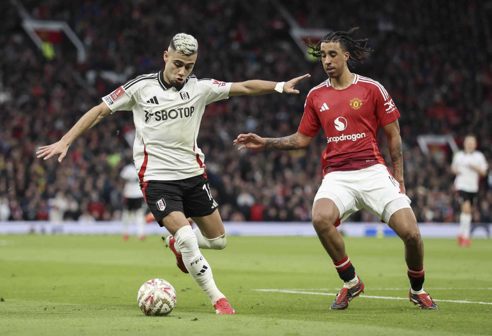 Thua nghiệt ng&atilde; loạt s&uacute;t lu&acirc;n lưu, Man United th&agrave;nh cựu vương FA Cup- Ảnh 1.