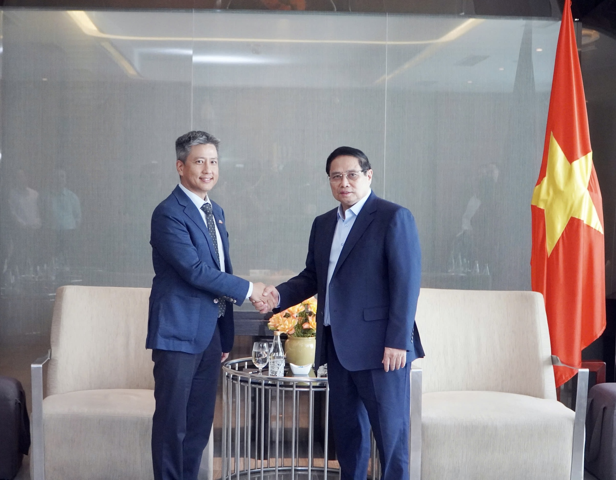 Thủ tướng Phạm Minh Chính tiếp 3 nhà đầu tư nước ngoài- Ảnh 1.