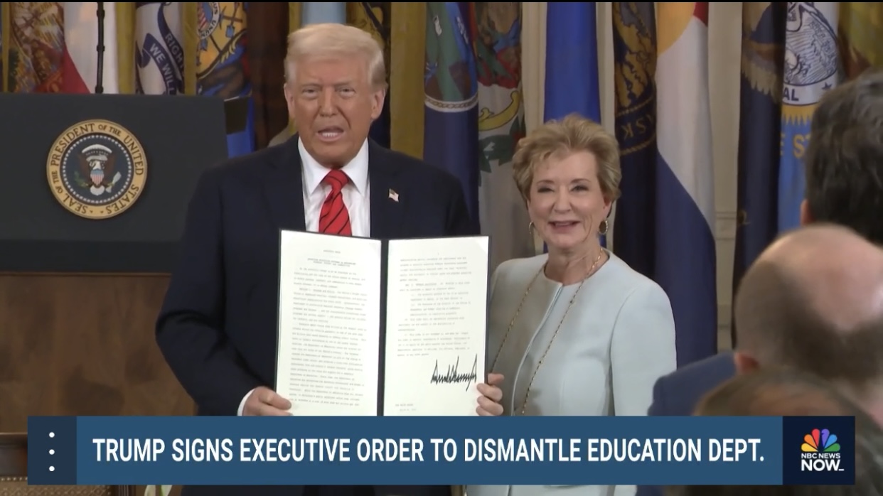 Tổng thống Donald Trump k&yacute; lệnh &ldquo;giải thể&rdquo; Bộ Gi&aacute;o dục- Ảnh 1.