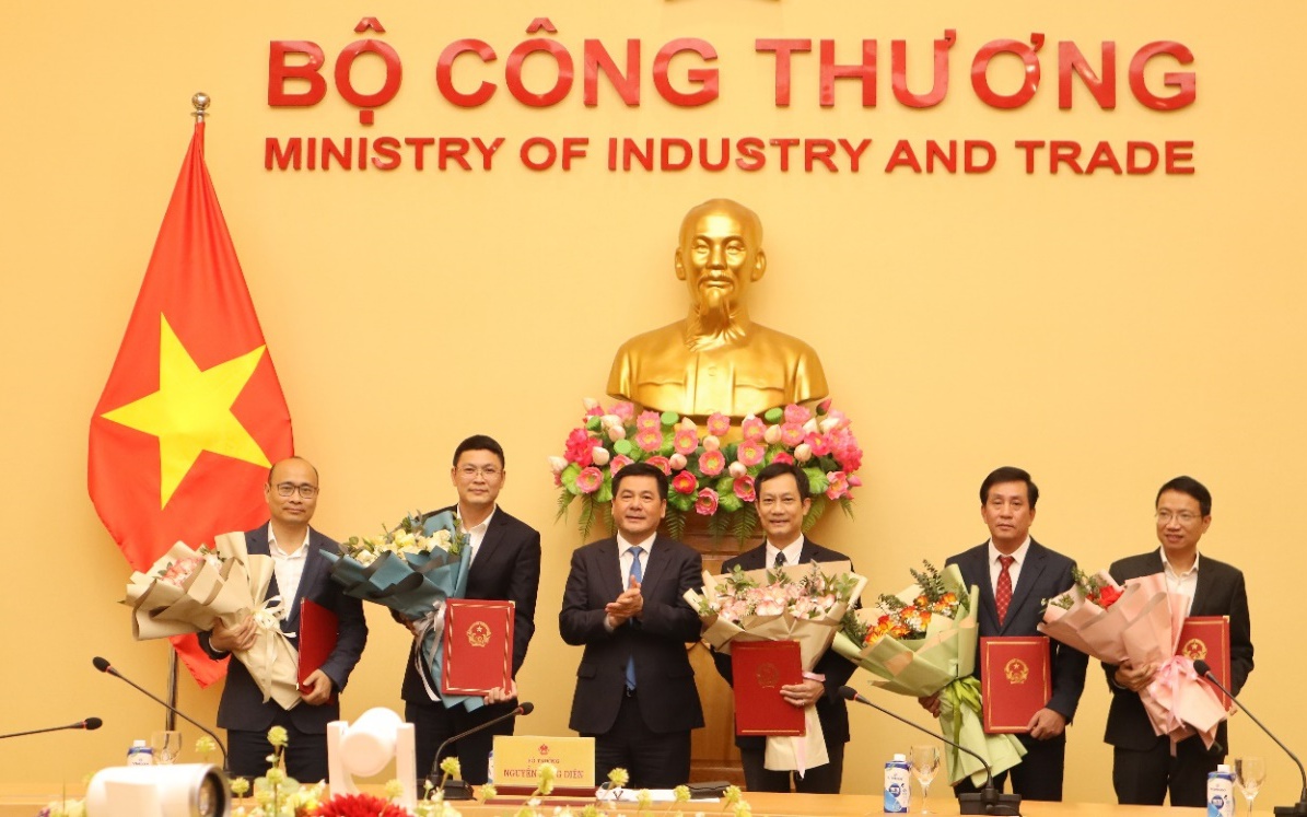 Bộ Công Thương lần thứ 2 trong tháng điều động, bổ nhiệm loạt lãnh đạo