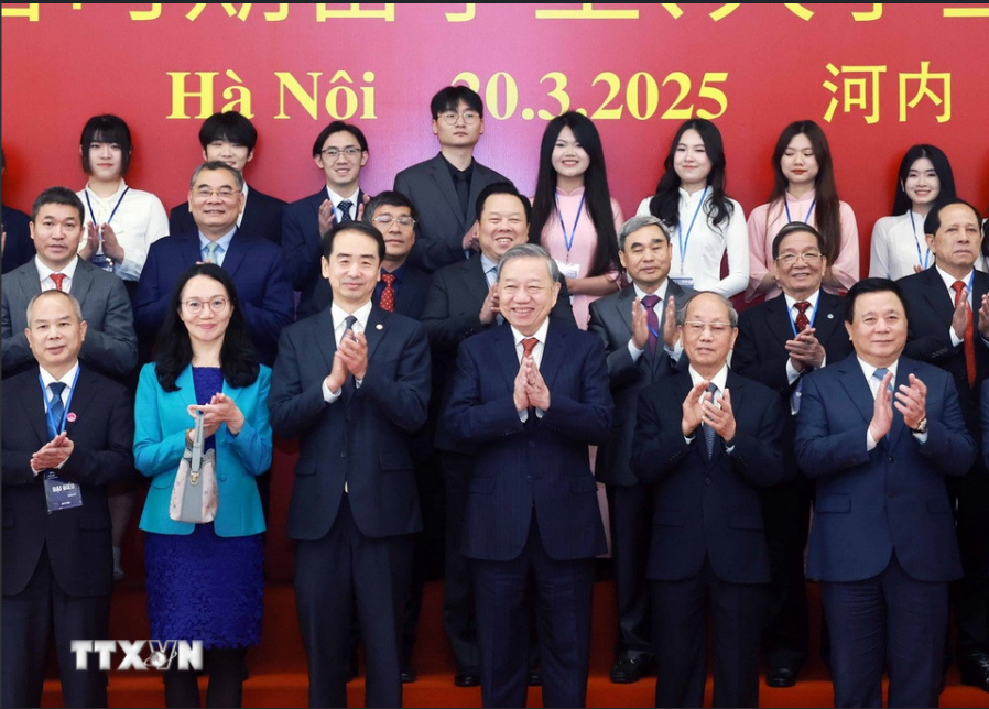 Tổng Bí thư Tô Lâm dự Gặp gỡ lưu học sinh, sinh viên Việt Nam - Trung Quốc- Ảnh 7.