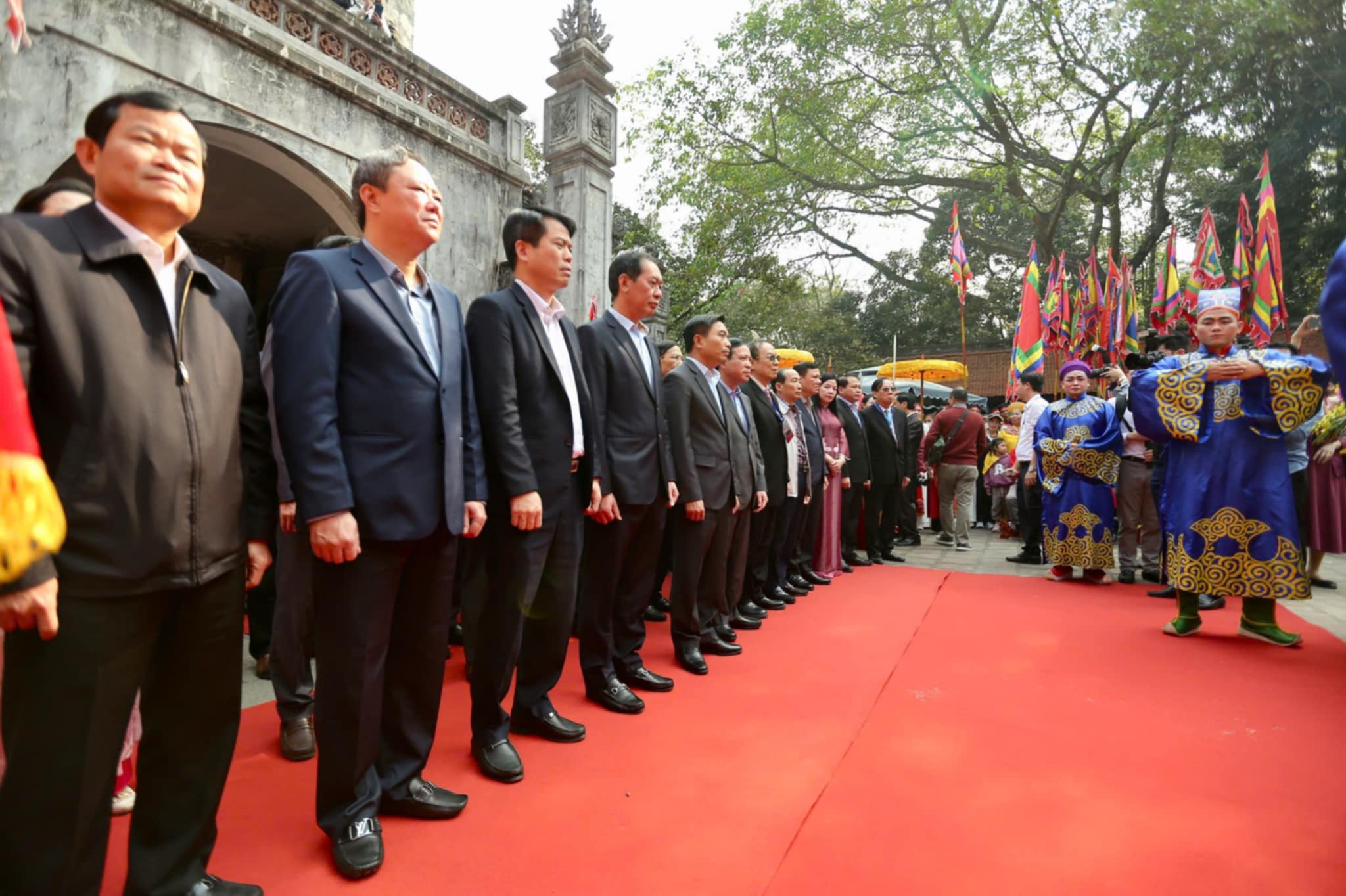 Hàng ngàn người dự lễ hội đền Bà Triệu nổi tiếng ở xứ Thanh- Ảnh 2.