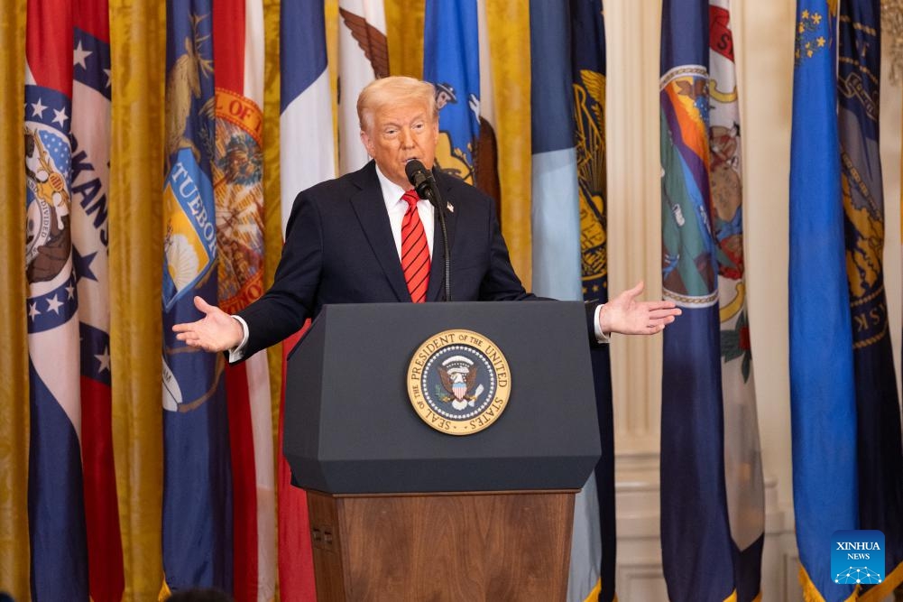 Tổng thống Trump ph&aacute;t biểu tại buổi lễ k&iacute; sắc lệnh giải thể Bộ Gi&aacute;o dục. Ảnh: Xinhuanet