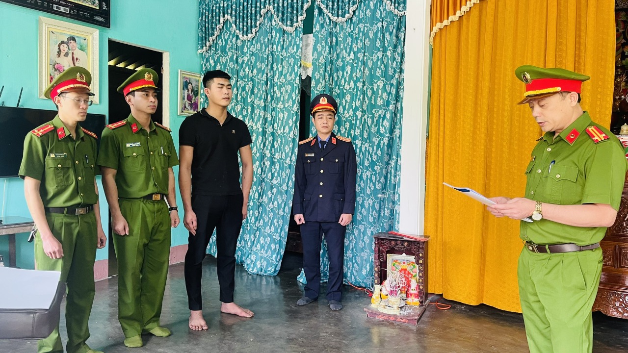 Nam nh&acirc;n vi&ecirc;n "tham &ocirc; t&agrave;i sản" gần 300 triệu đồng ở Quảng B&igrave;nh- Ảnh 1.