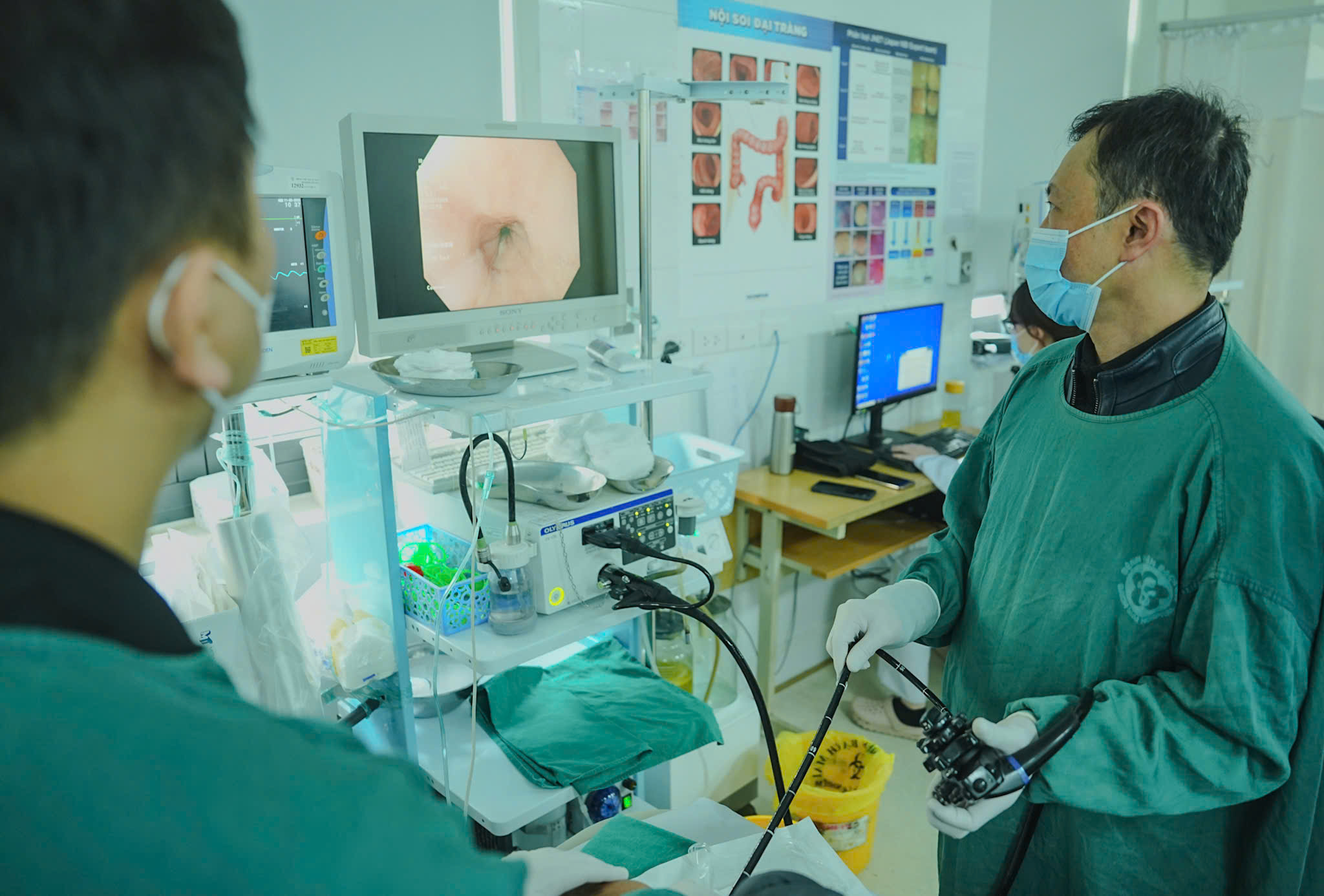 L&atilde;nh đạo bệnh viện b&agrave;y c&aacute;ch để người bệnh đỡ chờ đợi, xếp h&agrave;ng- Ảnh 3.