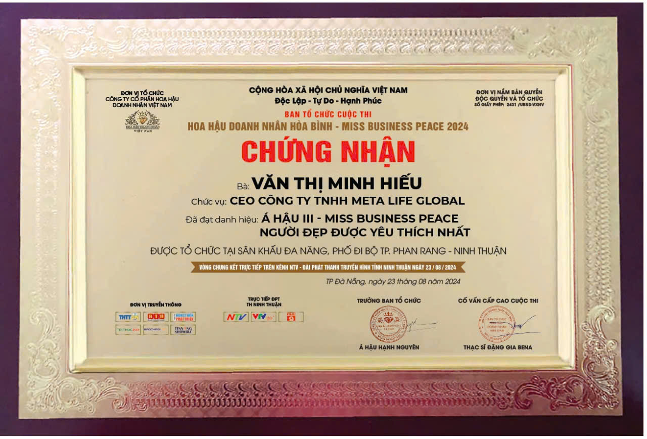 &Aacute; hậu 3 Hoa hậu Doanh nh&acirc;n H&ograve;a b&igrave;nh trả vương miện sau đăng quang- Ảnh 3.