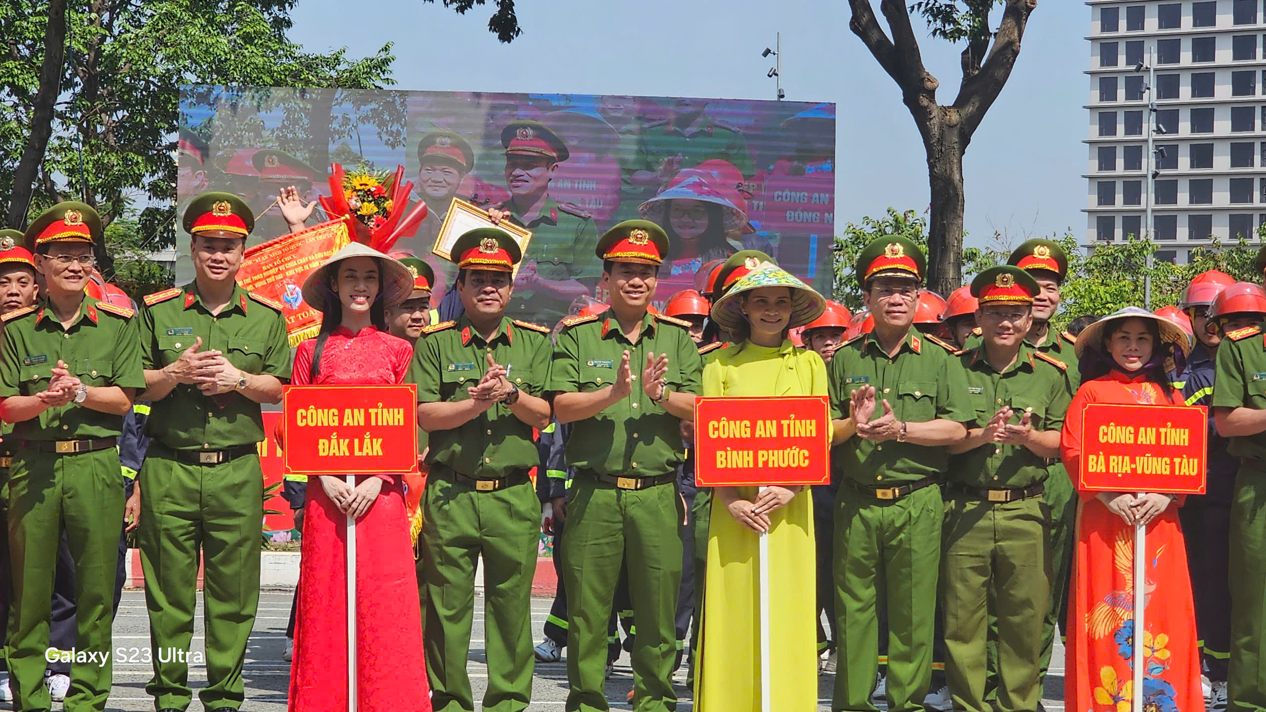 Hình ảnh Cảnh sát PCCC- CNCH khu vực Đông Nam bộ và Tây Nguyên tại hội thi ở Bình Dương- Ảnh 2.