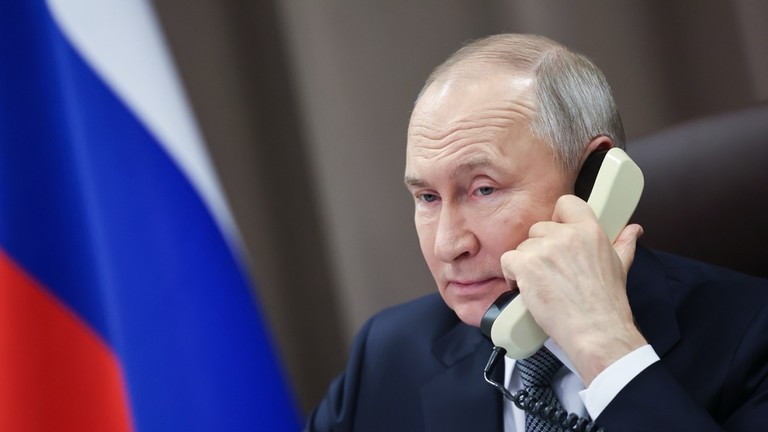 Tổng thống Nga Putin đ&atilde; gặp đặc ph&aacute;i vi&ecirc;n Mỹ tại thủ đ&ocirc; Moscow. Ảnh: Sputnik