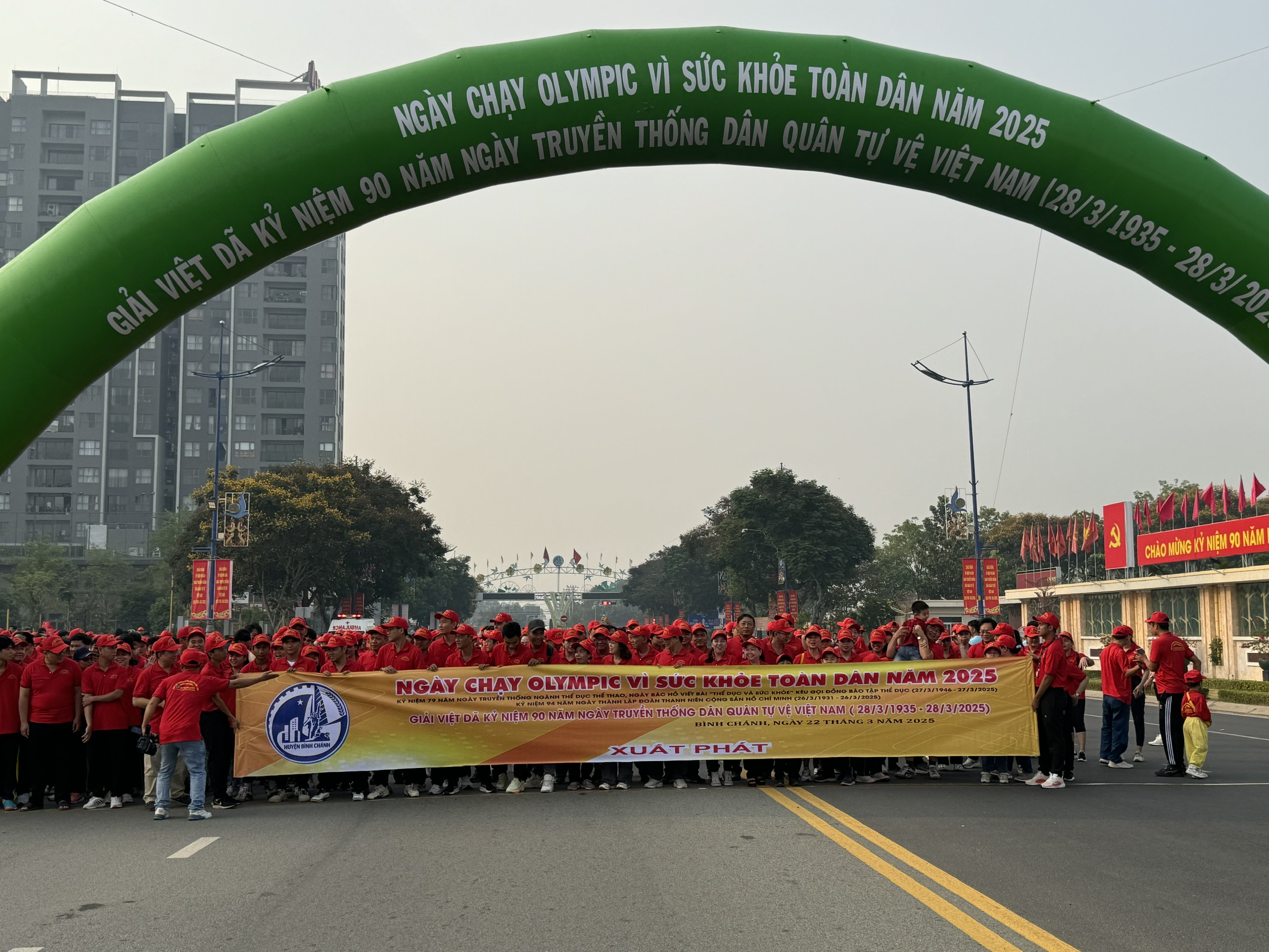 Rộn r&agrave;ng "Ng&agrave;y chạy Olympic v&igrave; sức khỏe to&agrave;n d&acirc;n" tại B&igrave;nh Ch&aacute;nh- Ảnh 4.