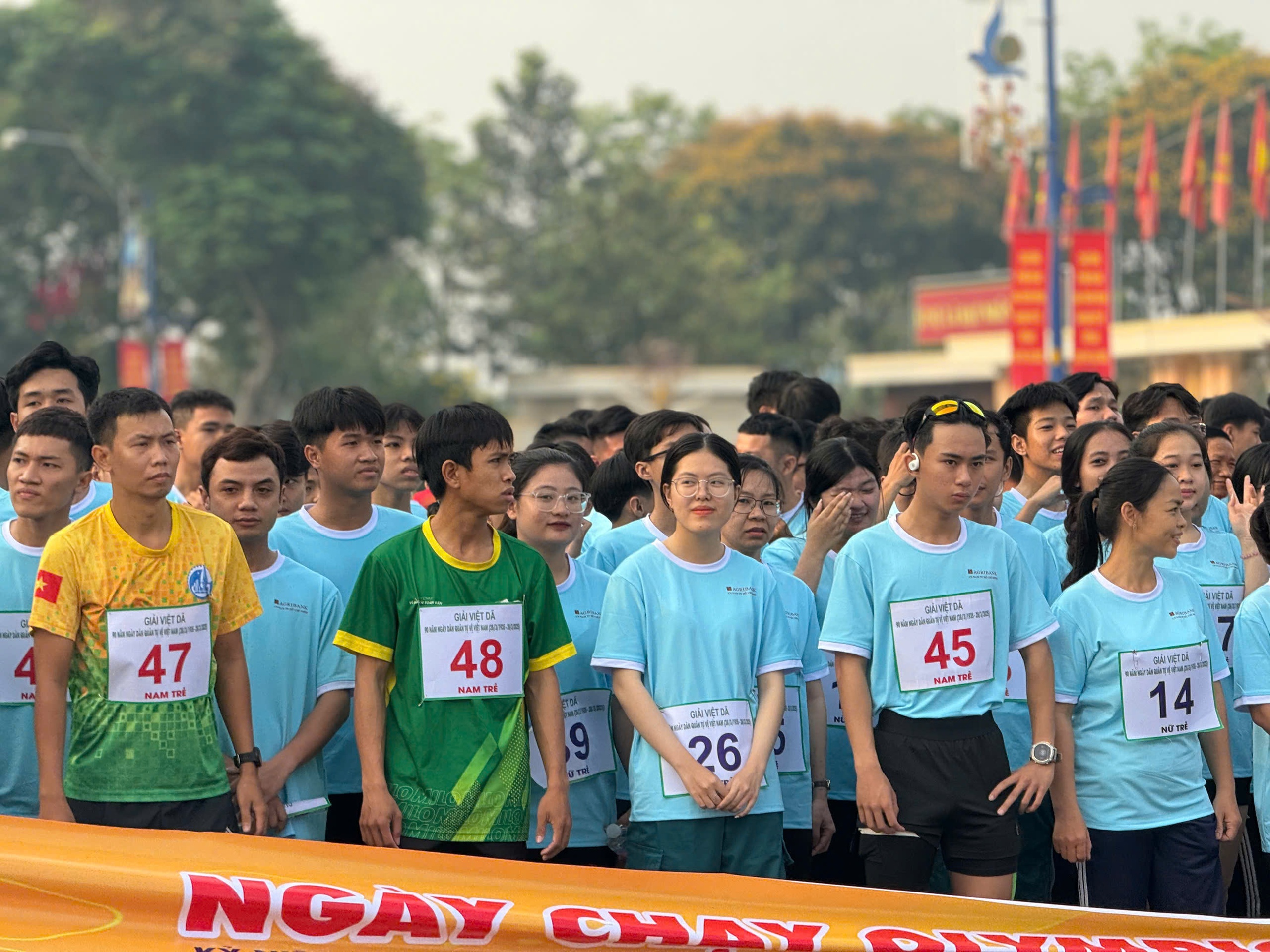 Rộn r&agrave;ng "Ng&agrave;y chạy Olympic v&igrave; sức khỏe to&agrave;n d&acirc;n" tại B&igrave;nh Ch&aacute;nh- Ảnh 6.