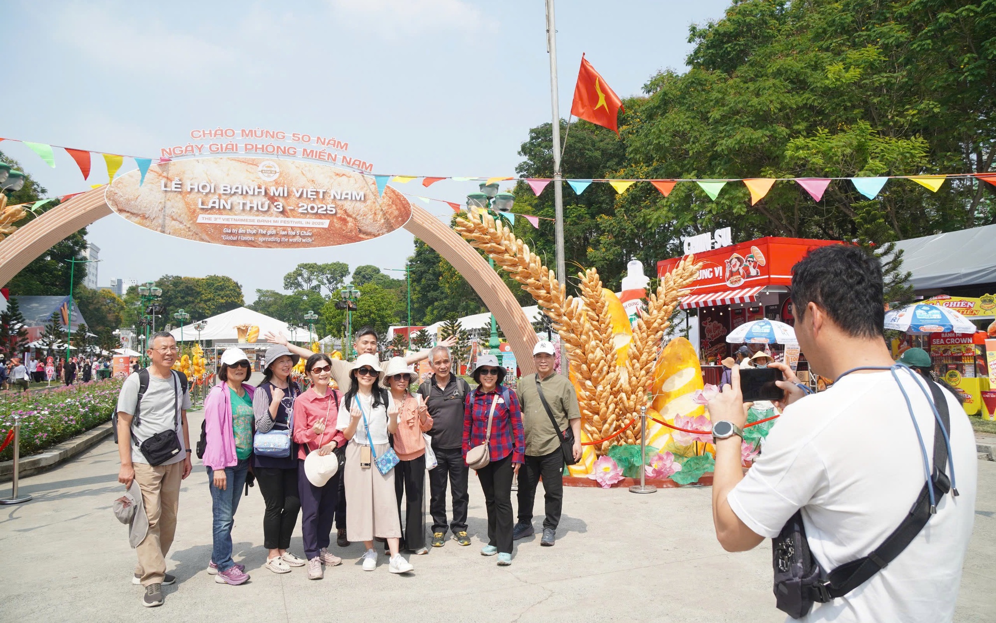 Khách Ấn Độ, Indonesia rất mê bánh mì Việt Nam nhưng...