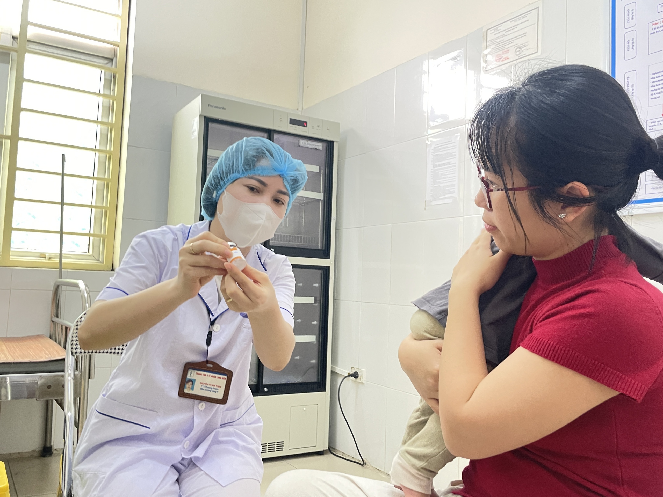 Bộ Y tế kiểm tra chiến dịch ti&ecirc;m vắc-xin sởi- Ảnh 4.