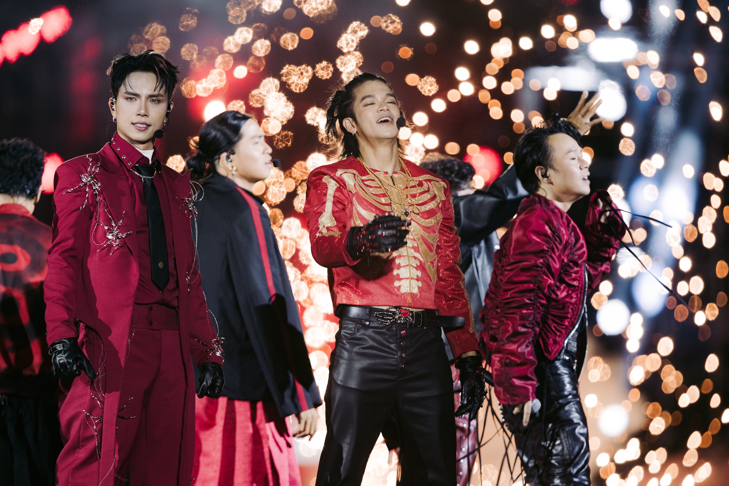 Live concert "Anh trai vượt ng&agrave;n ch&ocirc;ng gai 2025": M&atilde;n nh&atilde;n!- Ảnh 2.