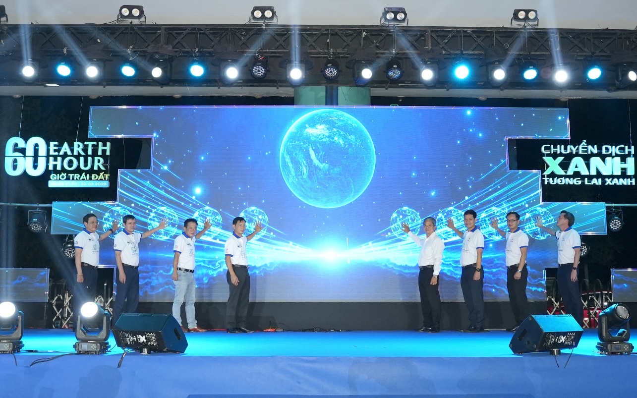EVNSPC triển khai nhiều hoạt động hưởng ứng Chiến dịch Giờ Trái đất 2025