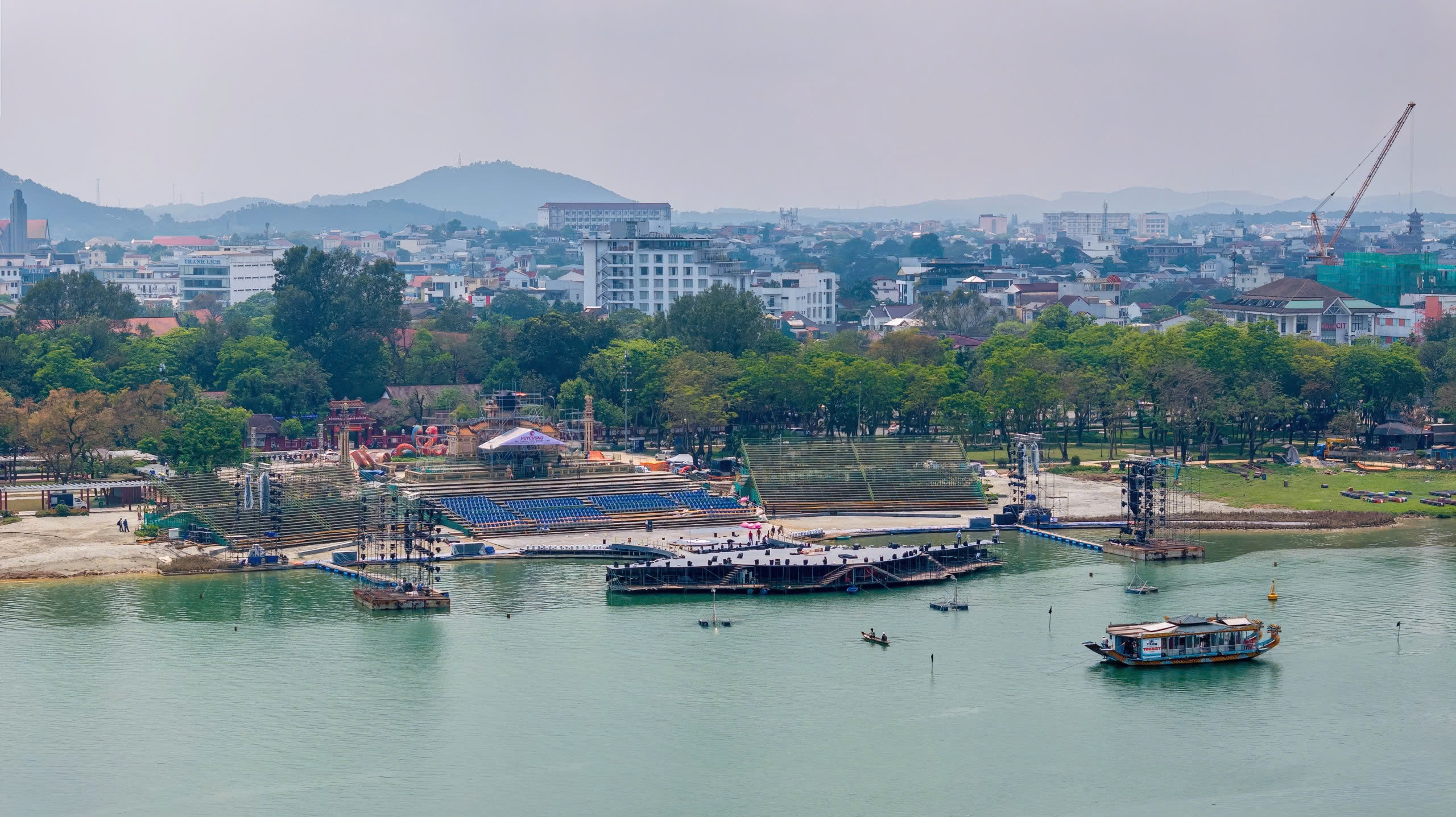Nơi nào chụp ảnh pháo hoa đêm khai mạc Năm du lịch quốc gia đẹp nhất?- Ảnh 5.