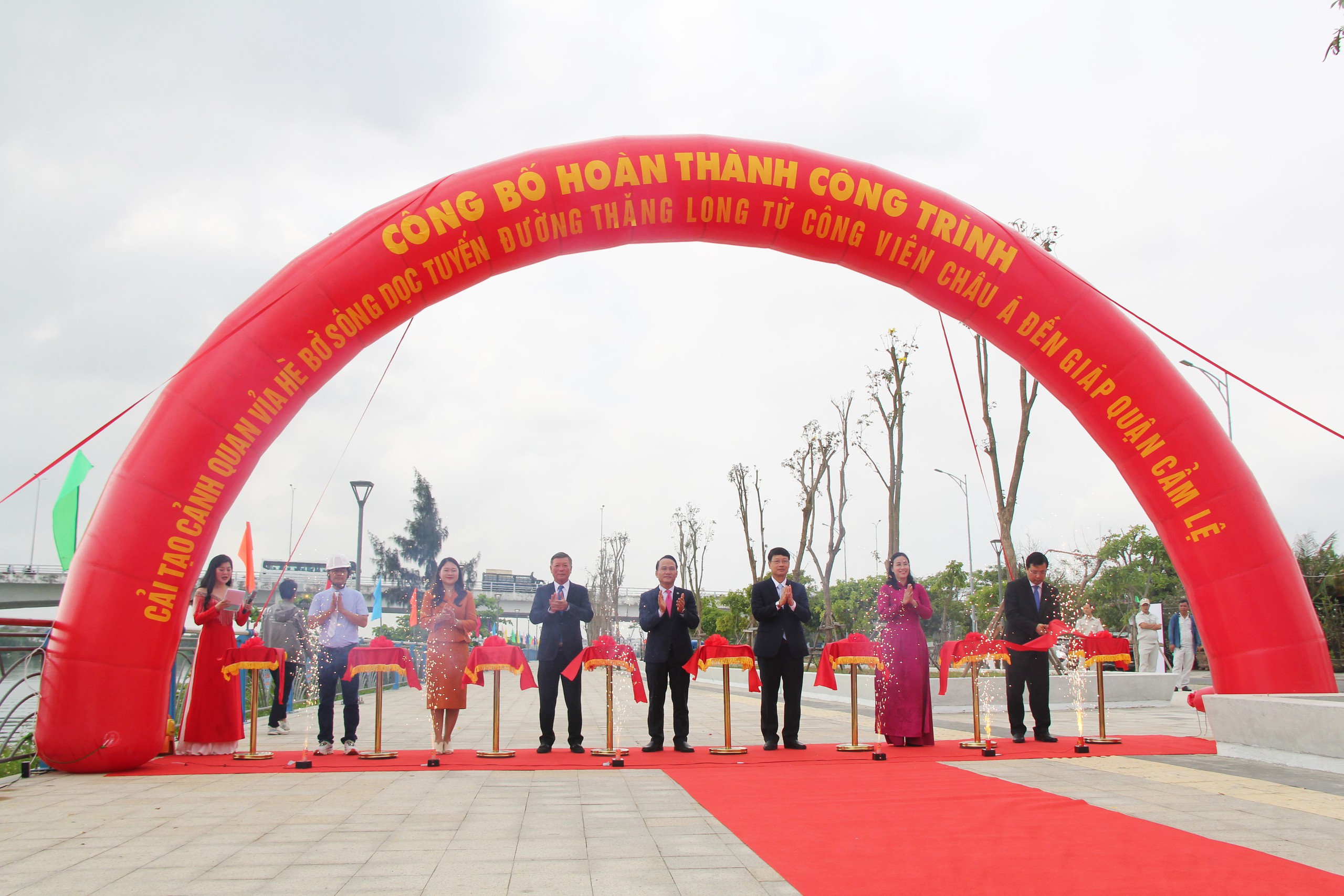 Vỉa h&egrave; ven s&ocirc;ng Đ&agrave; Nẵng c&oacute; lối đi ri&ecirc;ng xe đạp, nh&agrave; vệ sinh chuẩn ASEAN- Ảnh 11.