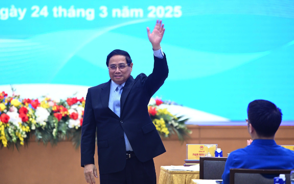 Thủ tướng và các thành viên Chính phủ đối thoại với thanh niên
