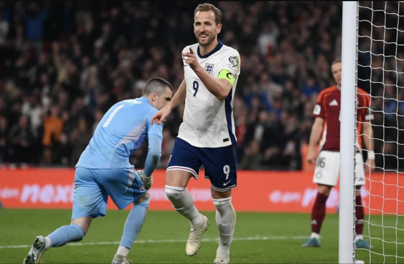 Cựu binh tỏa s&aacute;ng trước Latvia, tuyển Anh thắng tưng bừng v&ograve;ng loại World Cup- Ảnh 5.