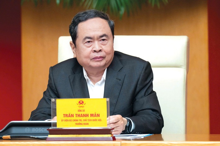 Chủ tịch Quốc hội k&yacute; ban h&agrave;nh c&aacute;c nghị quyết về c&ocirc;ng t&aacute;c c&aacute;n bộ- Ảnh 1.