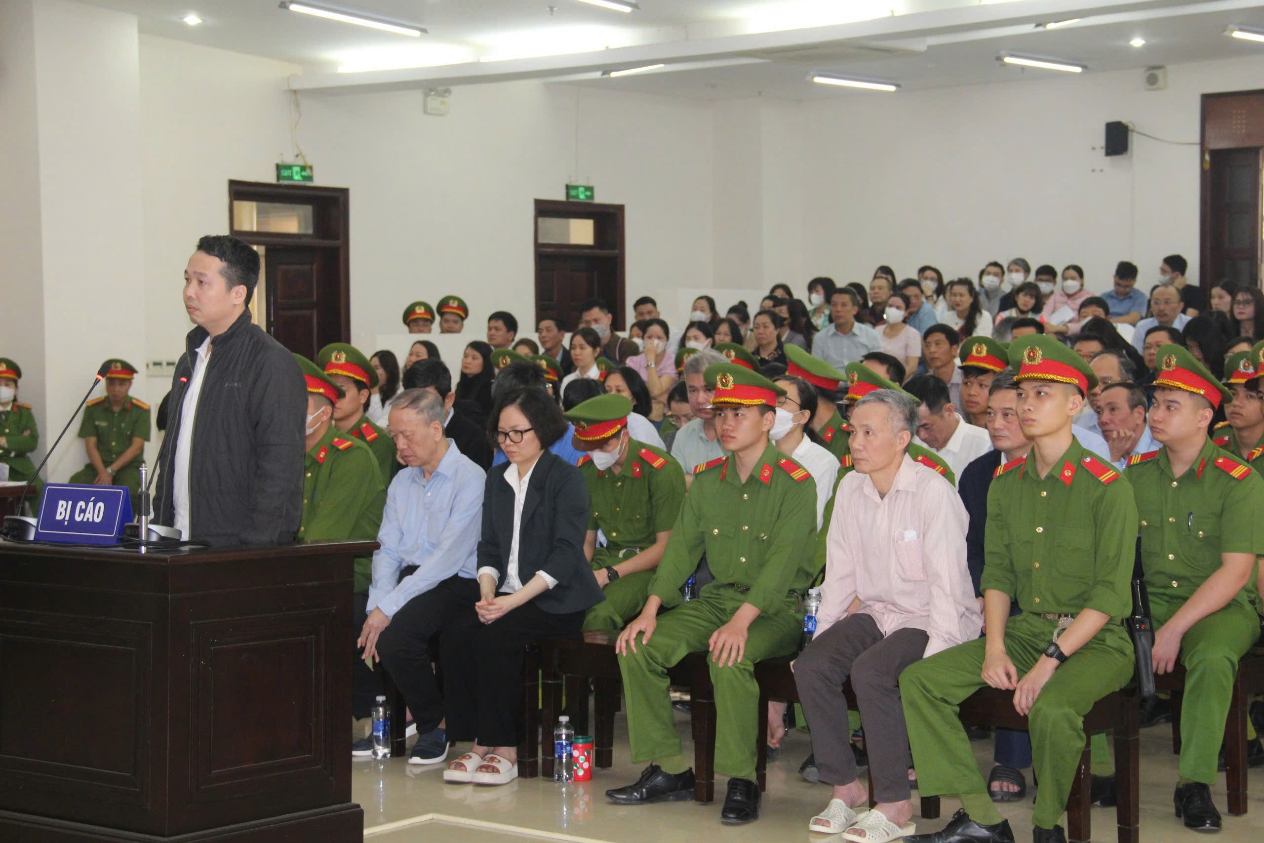 Cựu chủ tịch FLC Trịnh Văn Quyết mắc bệnh "nguy kịch, nguy hiểm t&iacute;nh mạng"- Ảnh 1.