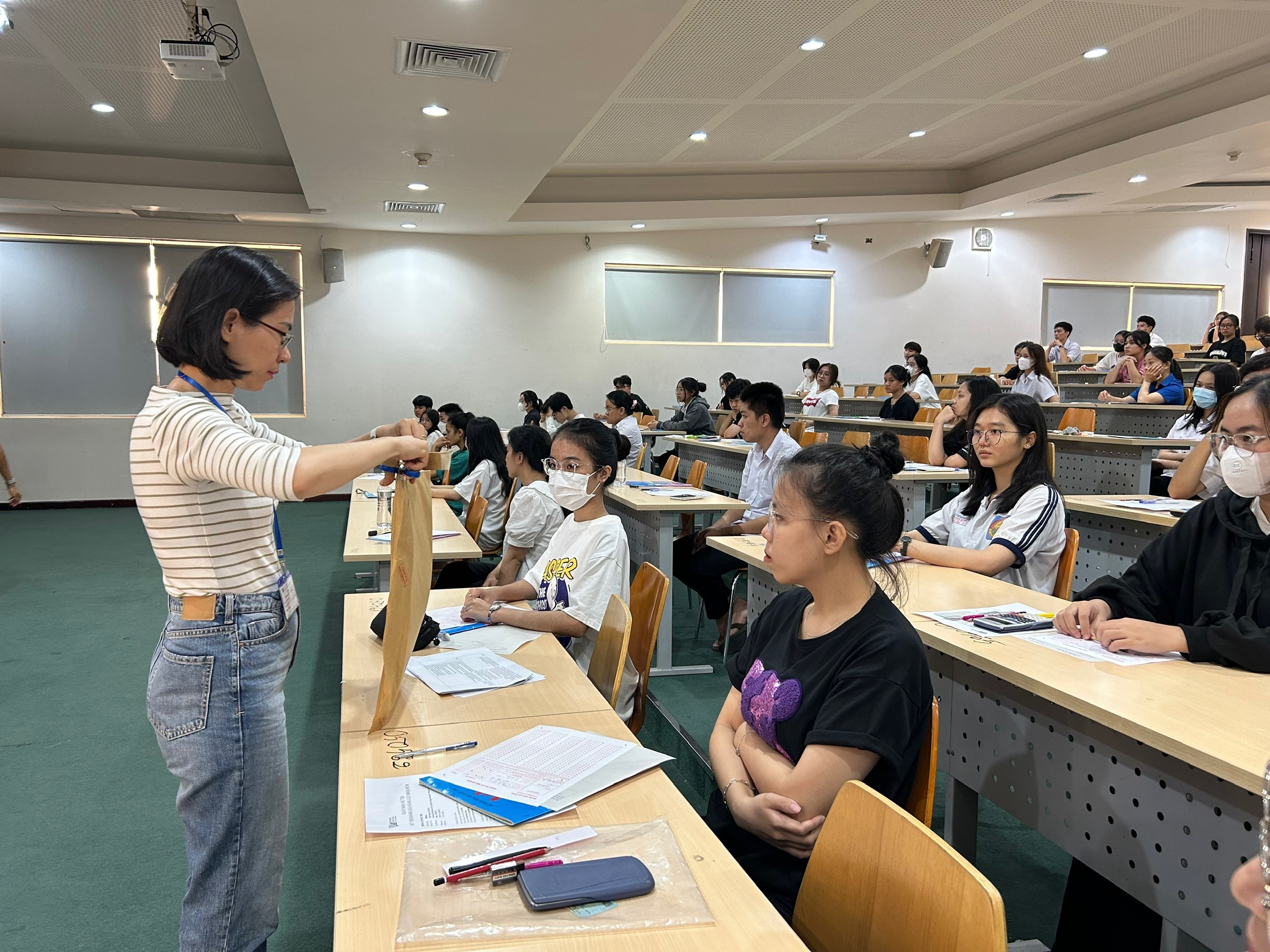 Những trường hợp có thể bị đình chỉ tại kỳ thi đánh giá năng lực ĐHQG TP HCM- Ảnh 1.