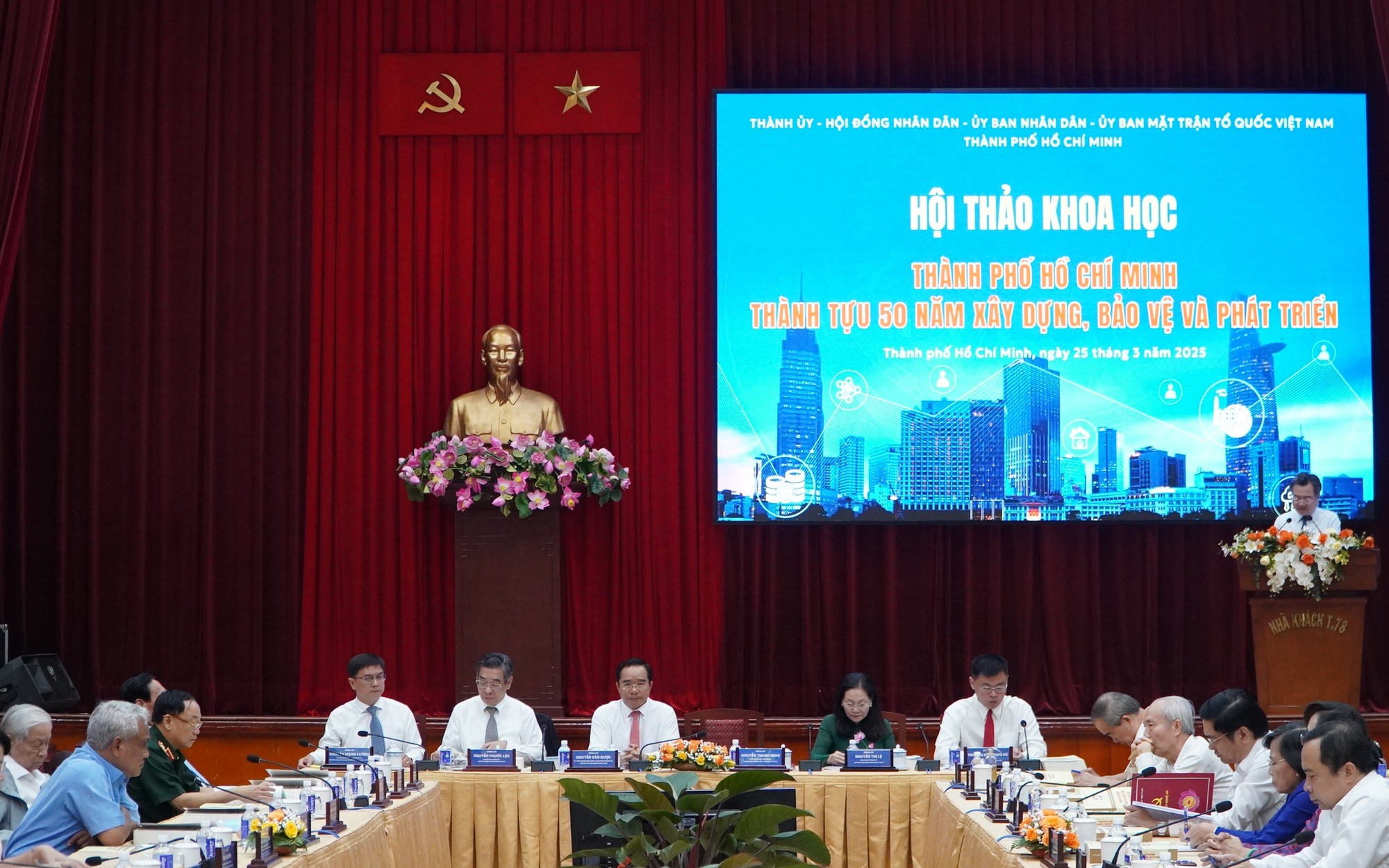 Hành trình 50 năm của TP HCM: Tiên phong đổi mới, khẳng định vị thế đầu tàu