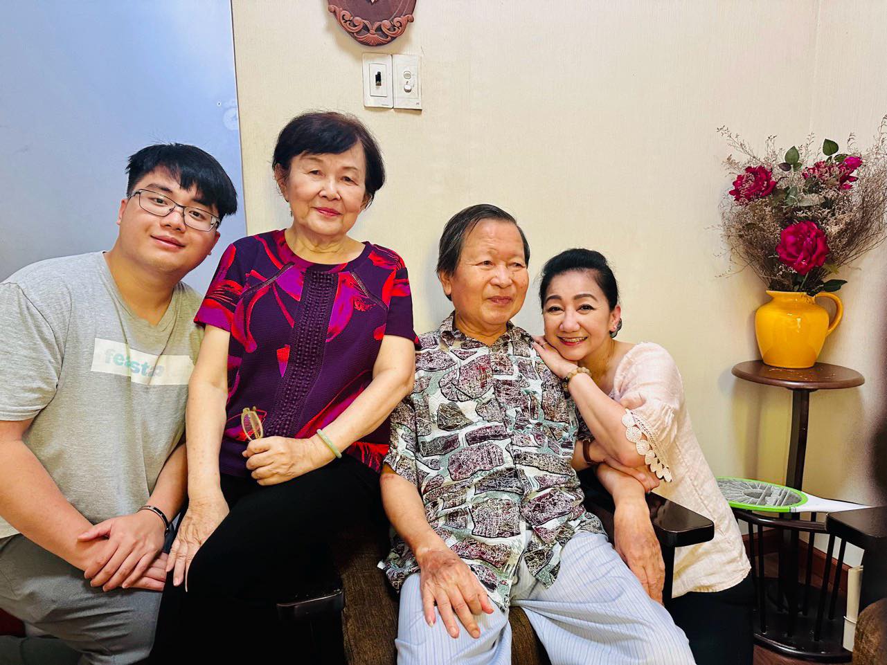 Xúc động với tuyển tập tác phẩm "Như trong truyền thuyết" của Lê Duy Hạnh- Ảnh 4.