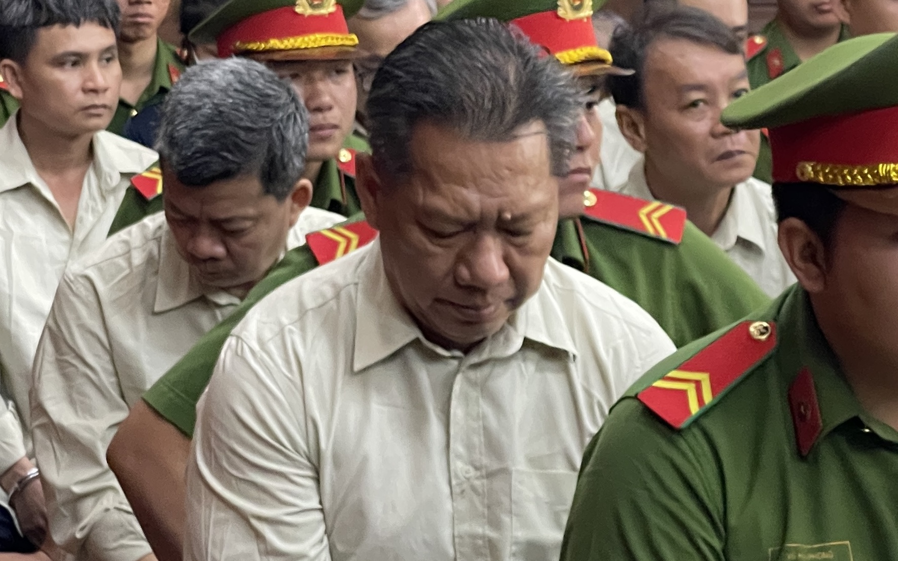 Cựu Chủ tịch tỉnh An Giang "nghĩ 250.000 USD là quà"